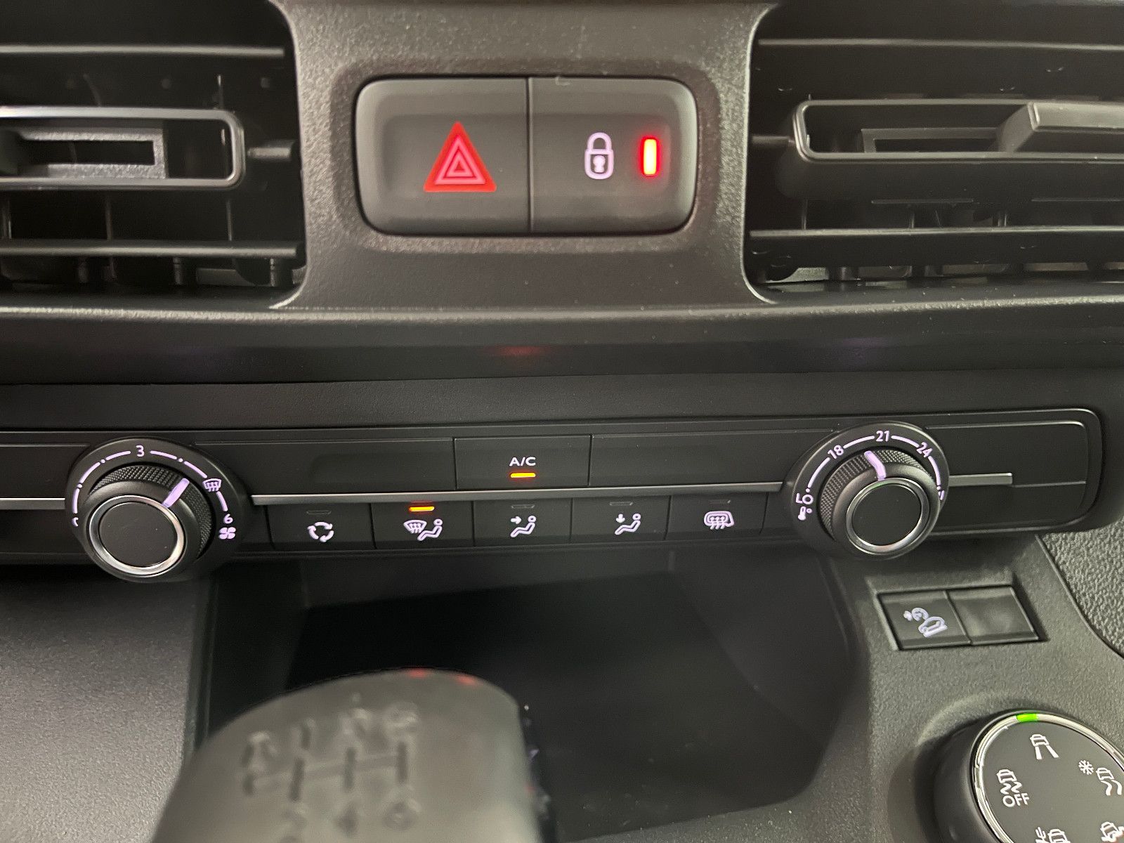 Fahrzeugabbildung Citroën Berlingo Kasten BlueHDI 100  M / L1 Klima